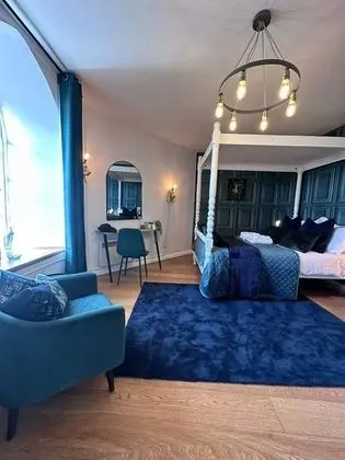 Tek Büyük Yataklı Oda, Banyolu/Duşlu