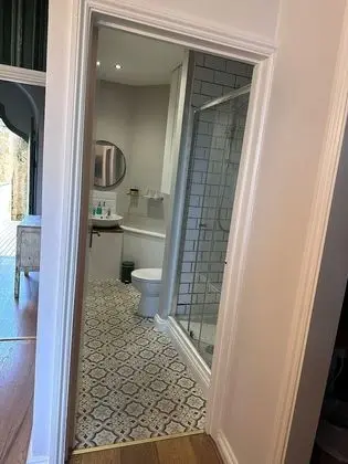 Tek Büyük Yataklı Oda, Banyolu/Duşlu