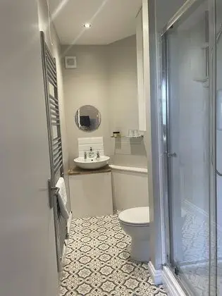 Tek Büyük Yataklı Oda, Banyolu/Duşlu