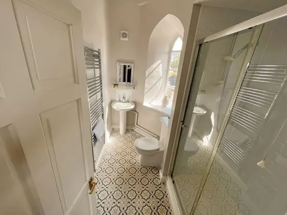 Tek Büyük Yataklı Oda, Banyolu/Duşlu (Large Four Poster)