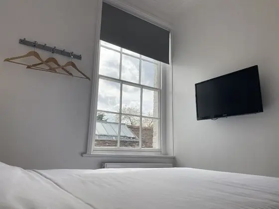 Standard Tek Büyük Yataklı Oda (Small Room 6)
