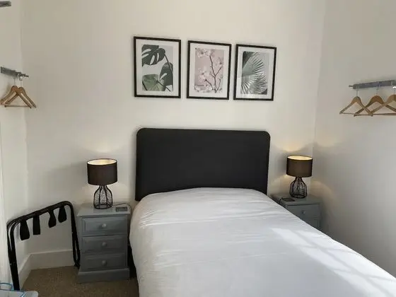 Standard Tek Büyük Yataklı Oda (Small Room 6)
