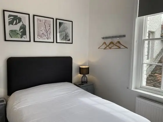 Standard Tek Büyük Yataklı Oda (Small Room 6)