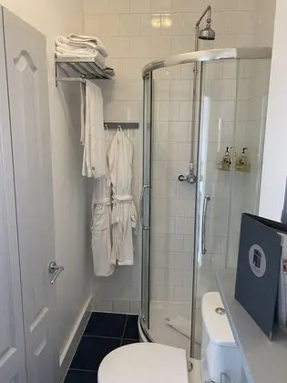 Standard Tek Büyük Yataklı Oda (Small Room 6)