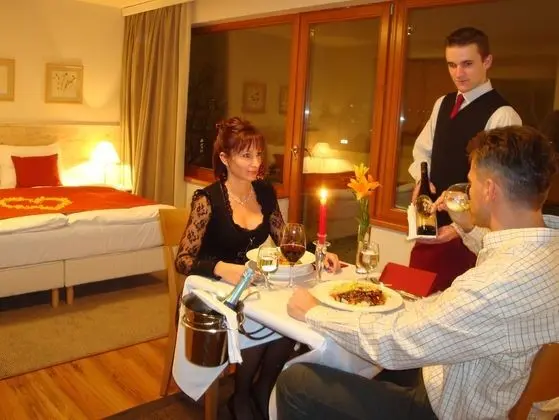 Standard Tek Büyük Yataklı Oda