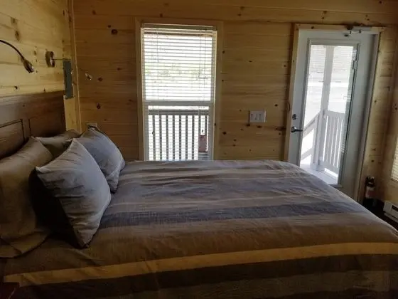 Small Cabin, Mountain View