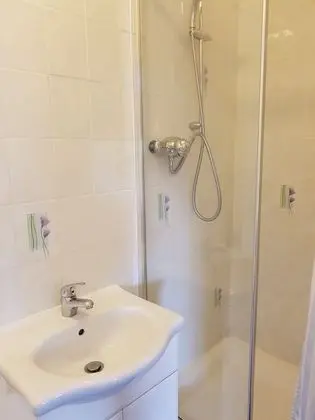 Family Tek Büyük Yataklı Oda