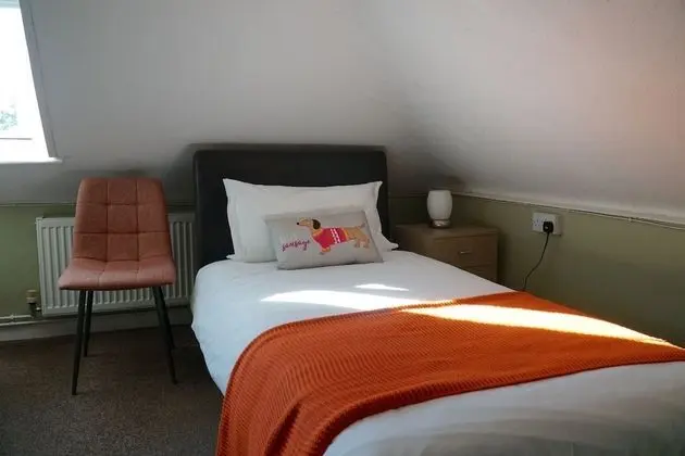İki Ayrı Yataklı Oda (Attic)