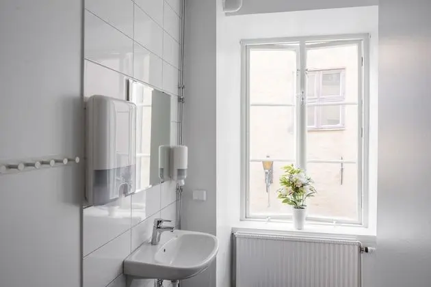 Economy Tek Büyük veya İki Ayrı Yataklı Oda, Ortak Banyo