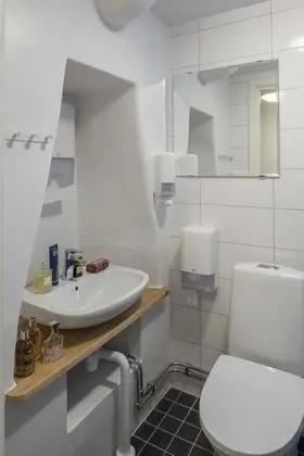Standard Tek Büyük veya İki Ayrı Yataklı Oda, Banyolu/Duşlu
