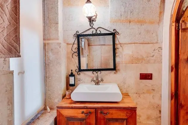 Alchemist Taş Suite,    , Şömineli