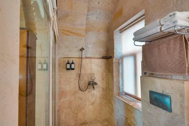 Alchemist Taş Suite,    , Şömineli
