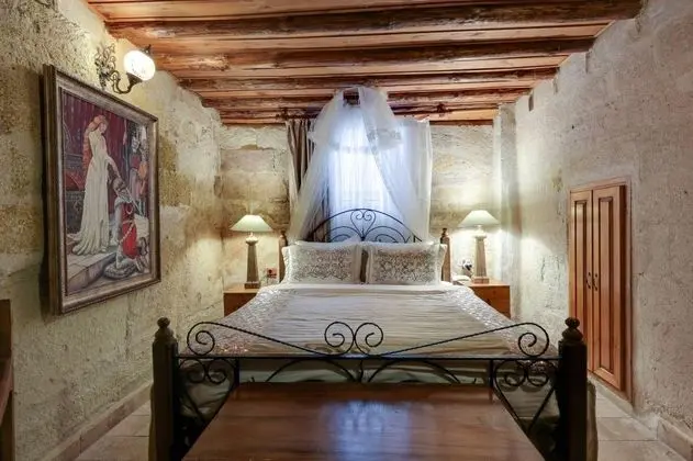 Templar Mağara Suite,    , Şömineli ve Jakuzili