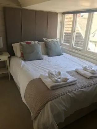 Premium Tek Büyük Yataklı Oda, Banyolu/Duşlu