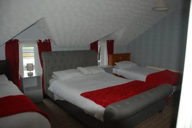 Büyük Yataklı Tek Kişilik Oda