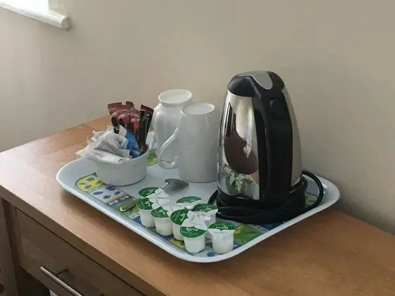Üç Kişilik Oda, Ortak Banyo