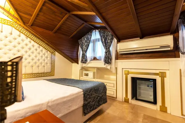 Teraslı Suite Custom Oda