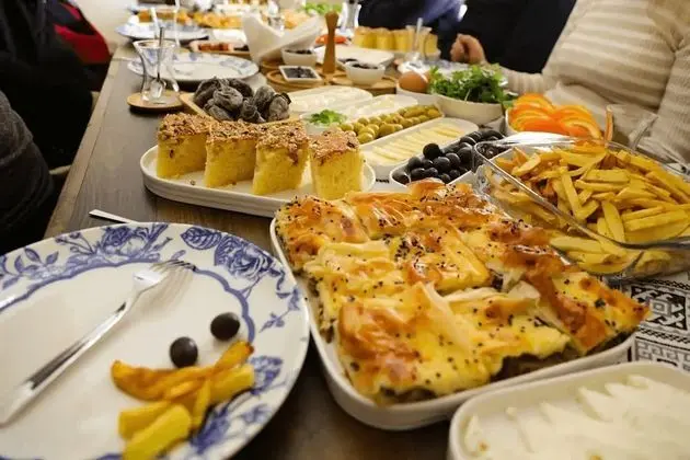 Basic Oda, 1 En Büyük (King) Boy Yatak