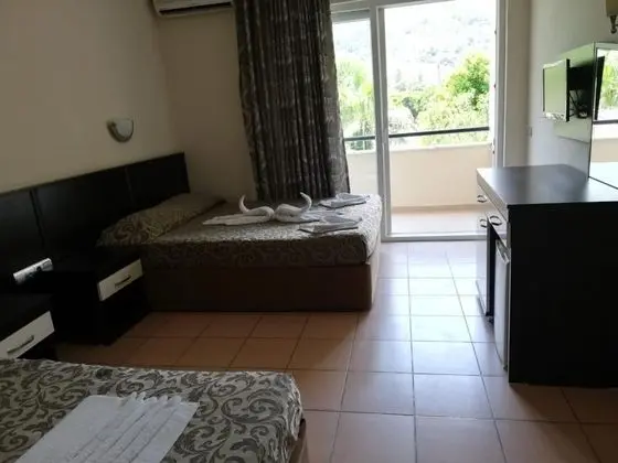 Standart Oda, Bahçe Manzaralı, Balkonlu