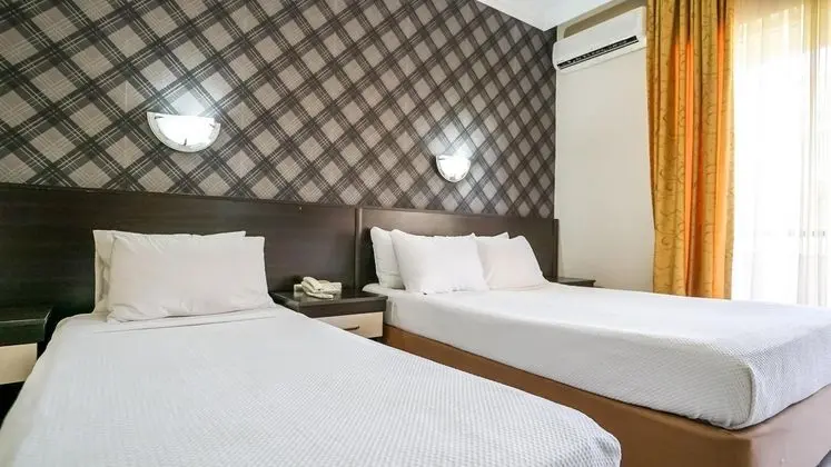 Standart Oda, Bahçe Manzaralı, Balkonlu