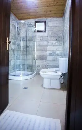 Üç Kişilik Oda, 1 Yatak Odası