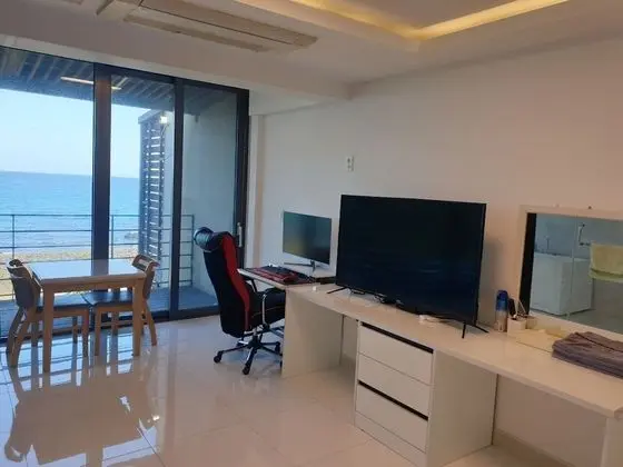 Spa Bath Deluxe Ocean View 13