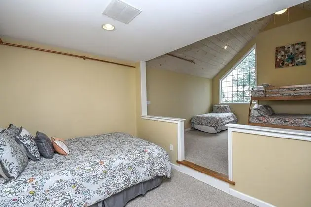 Ev, Birden Çok Yatak, Şömine, Dağ Manzaralı