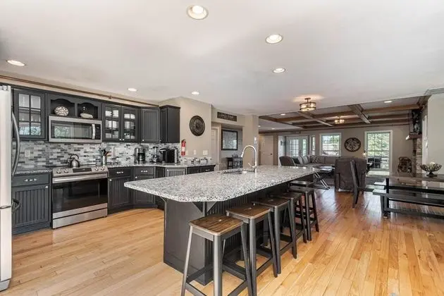 Ev, Birden Çok Yatak, Şömine, Dağ Manzaralı