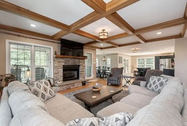 Ev, Birden Çok Yatak, Şömine, Dağ Manzaralı