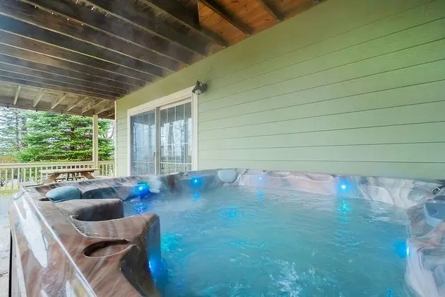 Ev, Birden Çok Yatak, Şömine, Dağ Manzaralı