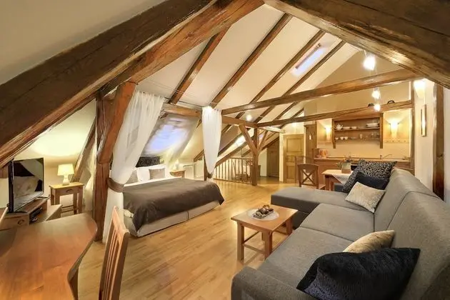 Honeymoon Süit, 1 Yatak Odası, Mutfak (1 Attic Castle View)