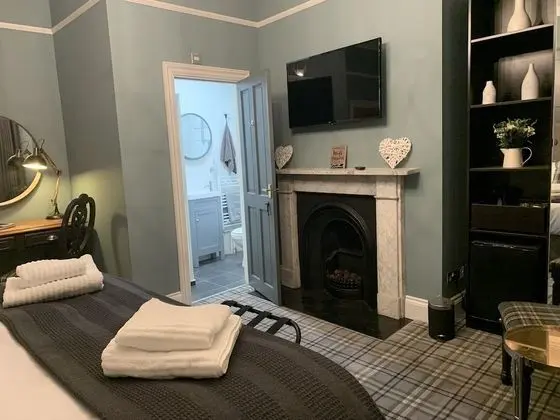 Deluxe Tek Büyük veya İki Ayrı Yataklı Oda, Banyolu/Duşlu