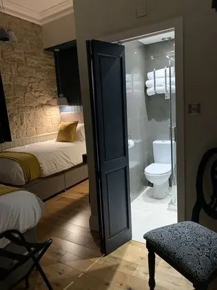 İki Ayrı Yataklı Oda, Banyolu/Duşlu