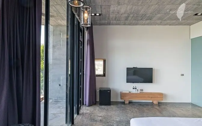 Deluxe Tek Büyük Yataklı Oda