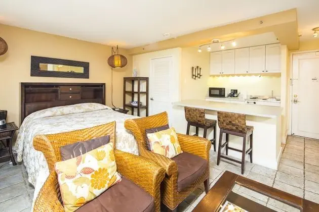 City View Studio with Kitchenette