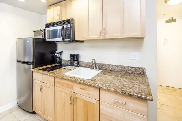 City View Studio with Kitchenette