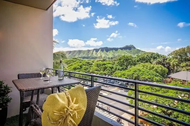 City View Studio with Kitchenette