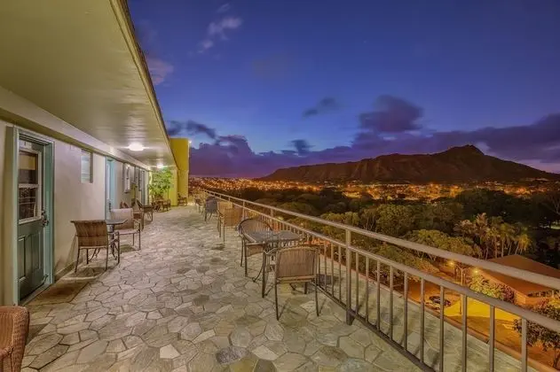 Stüdyo, 1 Büyük (Queen) Boy Yatak, Küçük Mutfak