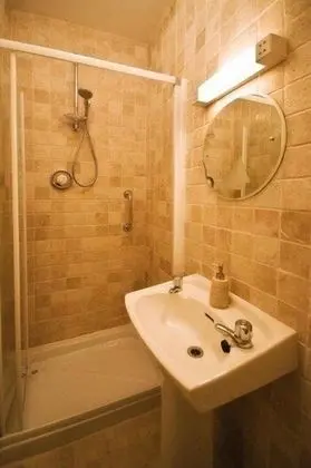 İki Ayrı Yataklı Oda, Dağ Manzaralı