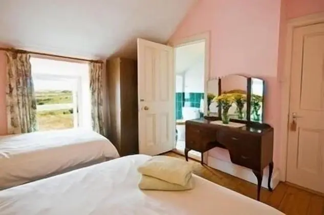 Üç Kişilik Oda, Deniz Manzaralı