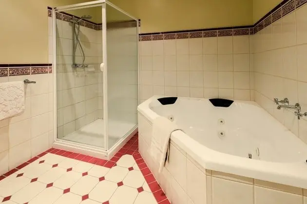 Luxury Oda, 1 En Büyük (King) Boy Yatak