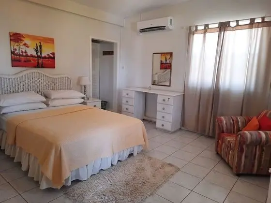 Villa 1 (2 Bedroom Villa with Pool Access)