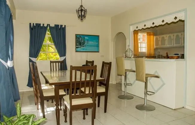 Villa 1 (2 Bedroom Villa with Pool Access)