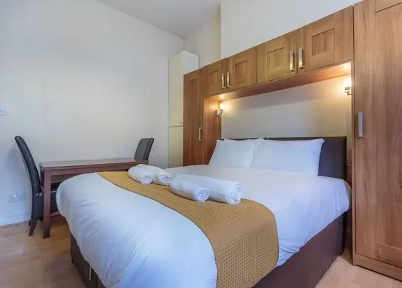 Apart Daire, Özel Banyo (Family Studio)