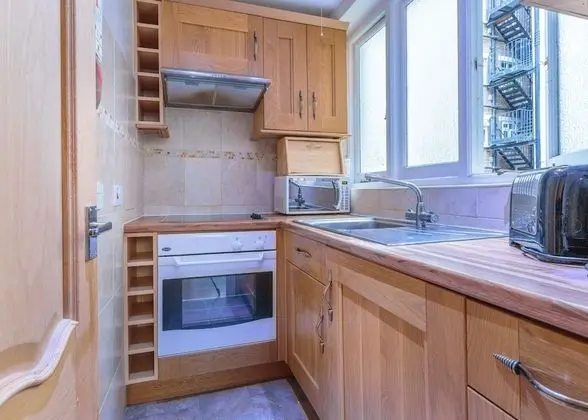 Apart Daire, Özel Banyo (Family Studio)