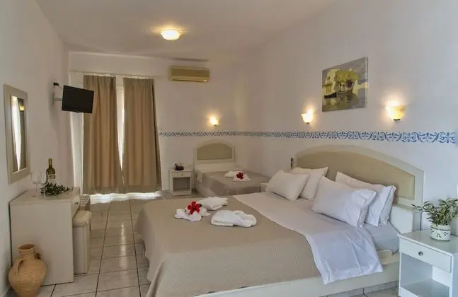 Stüdyo, Deniz Manzaralı (3 persons)