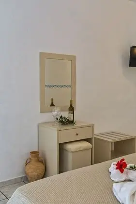 Stüdyo, Deniz Manzaralı (3 persons)