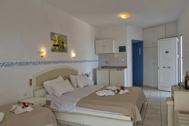 Stüdyo, Deniz Manzaralı (3 persons)