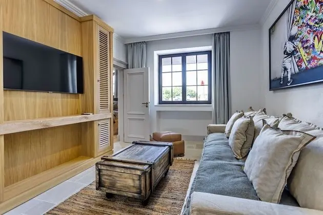Studio Maisonette