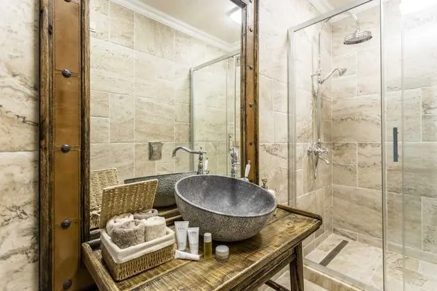 Studio Maisonette